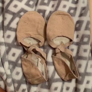 Ballet dance shoes